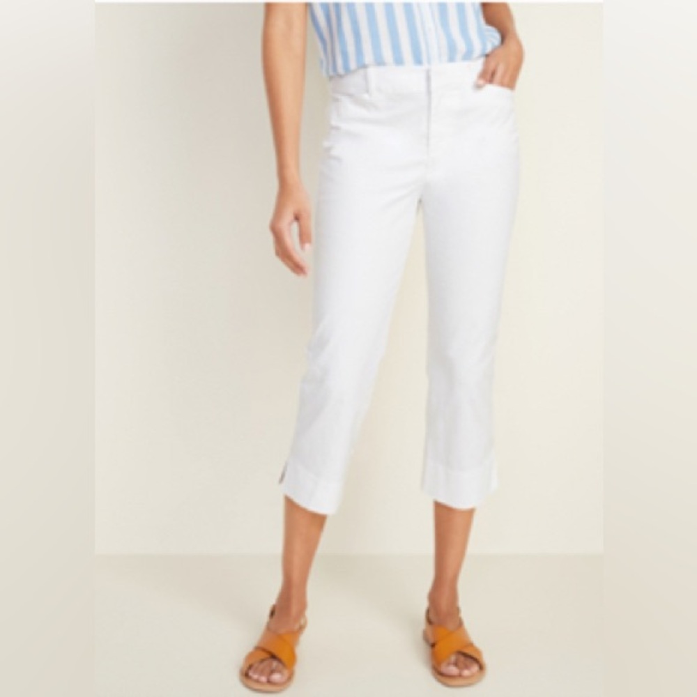 Mid-Rise Pixie Chino Capri Pants for Women